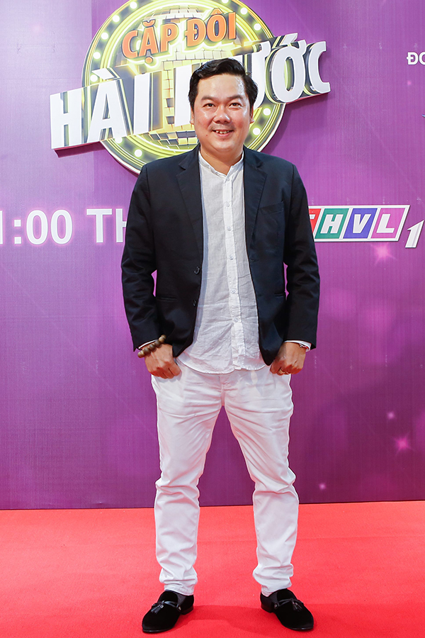 Thanh Bạch gây sốc khi xuất hiện ở họp báo với hình tượng không giống ai